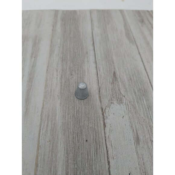 Monopoly 1999 Game Replacement 5 Tokens Pieces - Picture 3 of 6